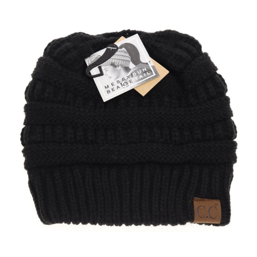 FUZZY LINED SOLID CLASSIC C.C BEANIE TAIL