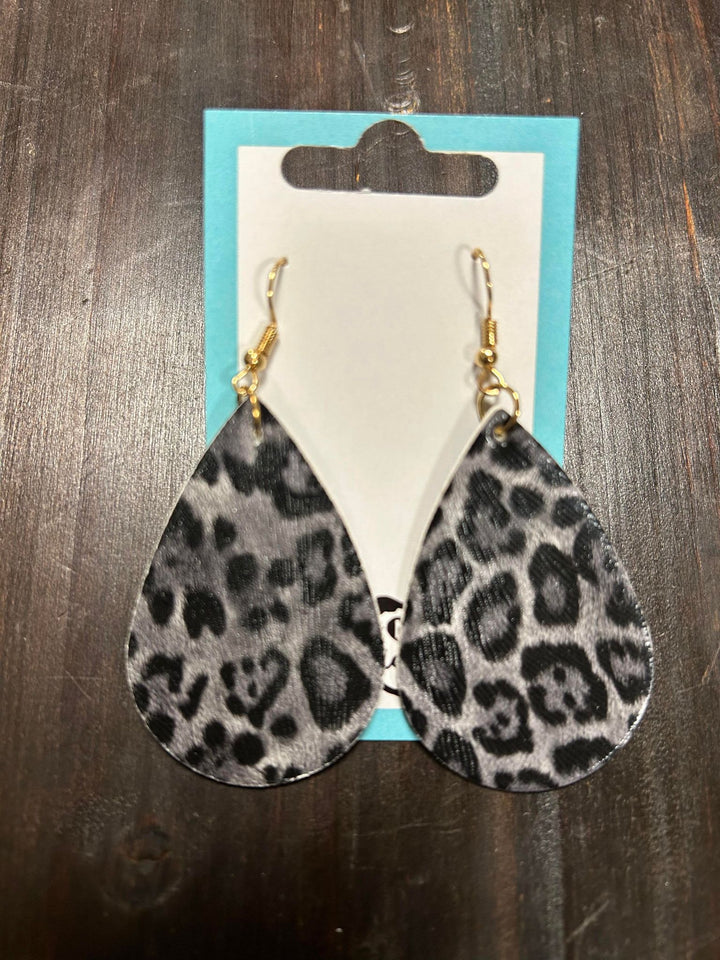 ANIMAL PRINT TEAR DROP EARRINGS